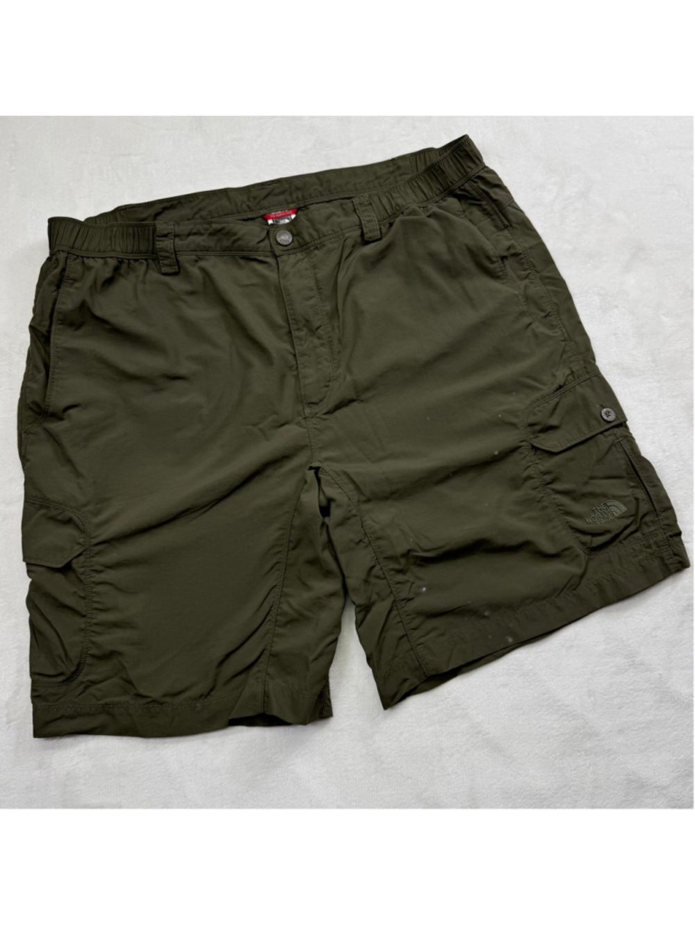 Men's The North Face Hiking Outdoors Cargo Shorts XL Olive Nylon 10” Inseam
